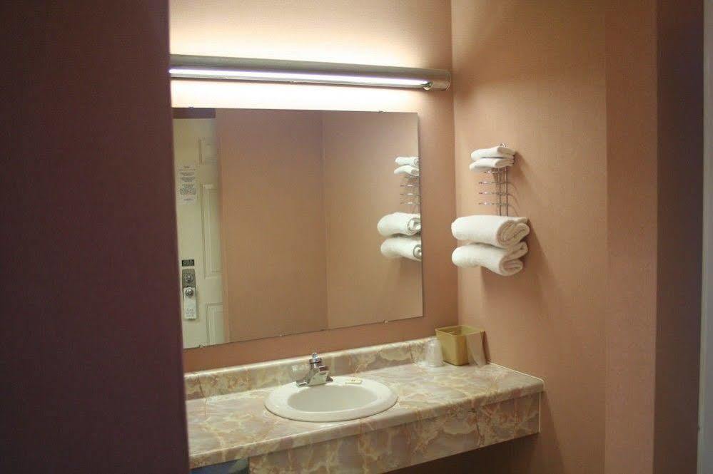 King'S Inn Huntsville Ngoại thất bức ảnh